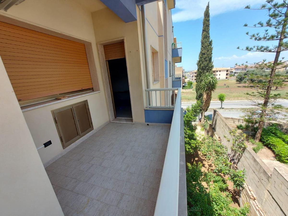 Vincenti'S House Comiso Apartment Bagian luar foto