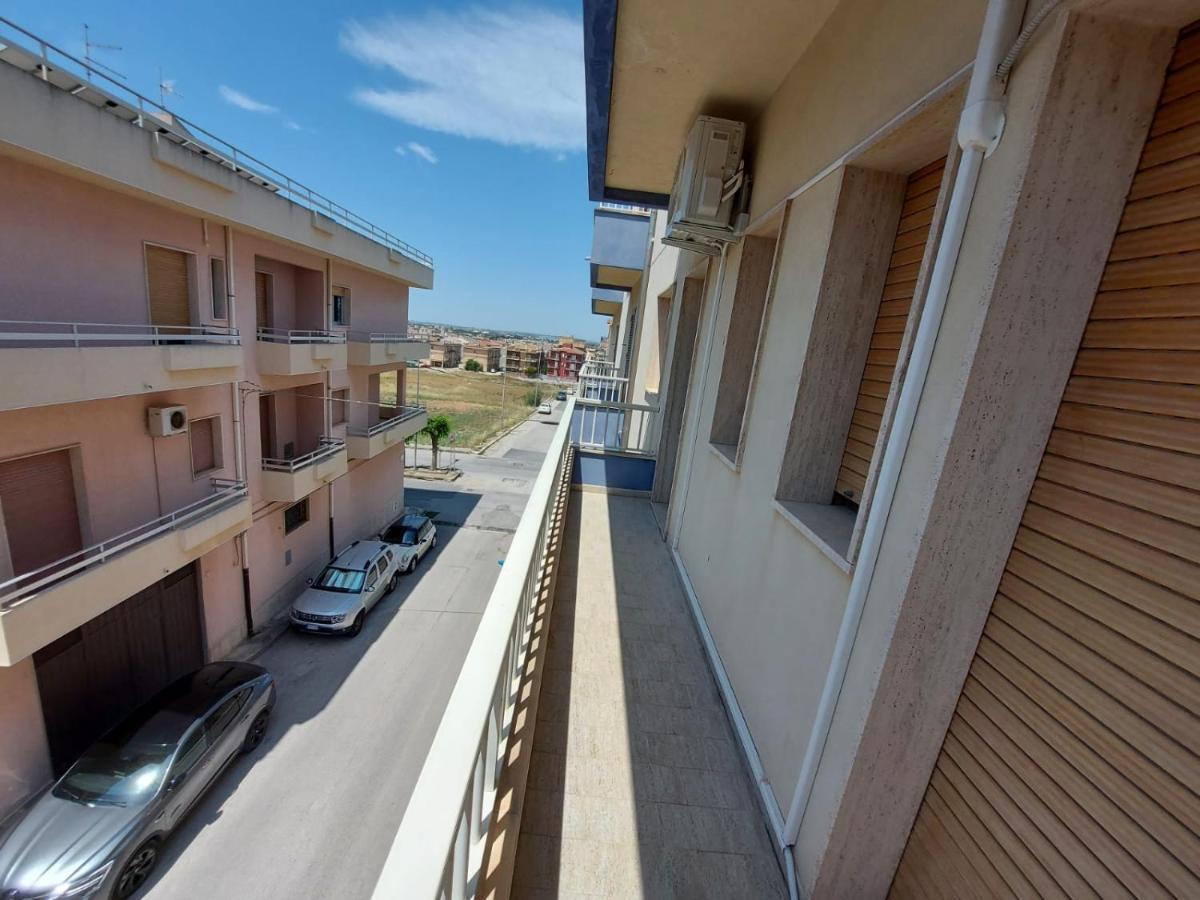 Vincenti'S House Comiso Apartment Bagian luar foto