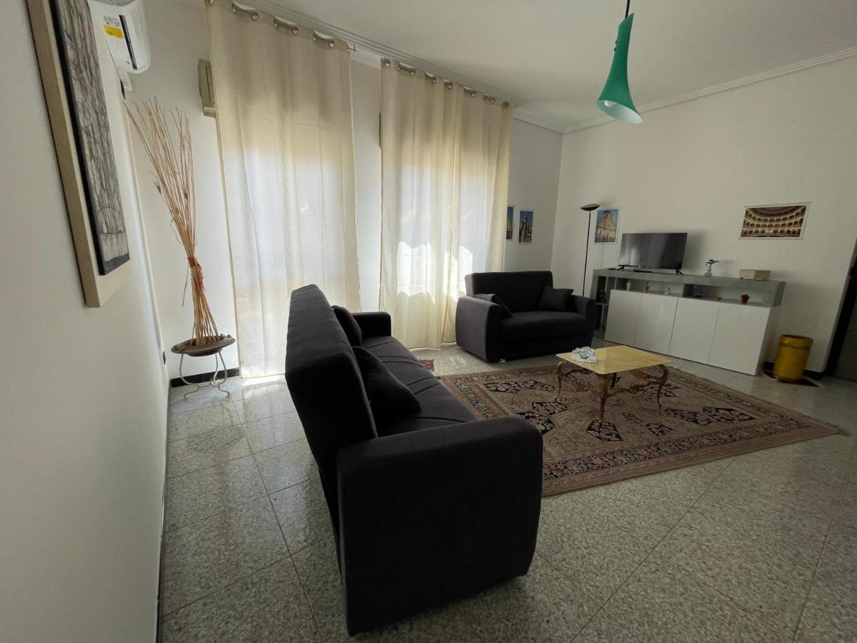 Vincenti'S House Comiso Apartment Bagian luar foto