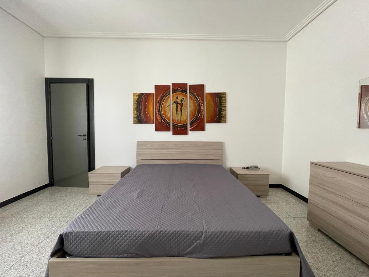 Vincenti'S House Comiso Apartment Bagian luar foto
